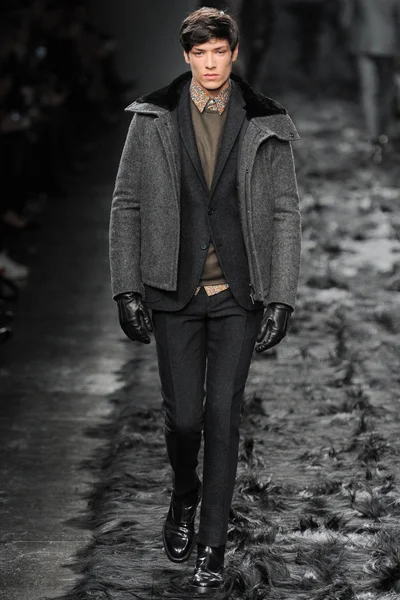 Look 5